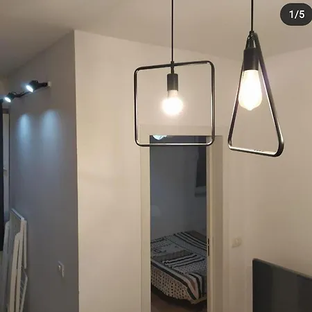 Lovely 1 Bedroom Near Eye Of Appartamento *
