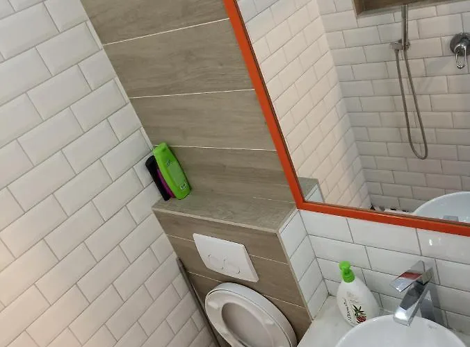 דירה Lovely 1 Bedroom Near Eye Of *