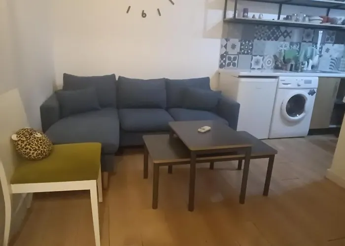 Lovely 1 Bedroom Near Eye Of